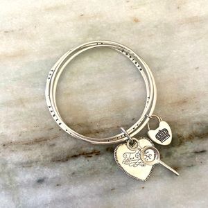 Juicy Couture 3 Piece Bangle